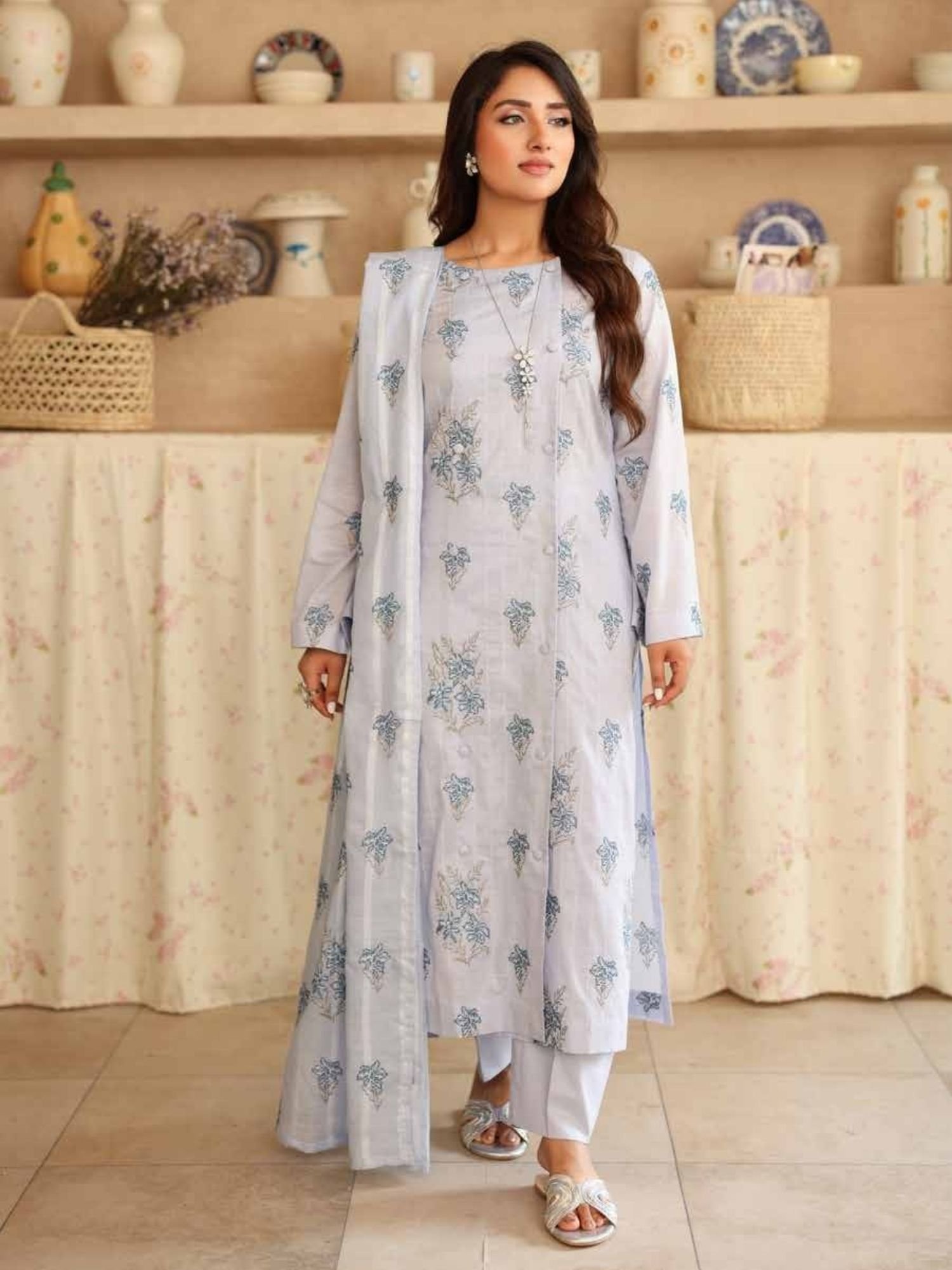 Noor-e-Fajar Arooba NF-1475 | Luxury Embroidered Lawn Dress - Image 6