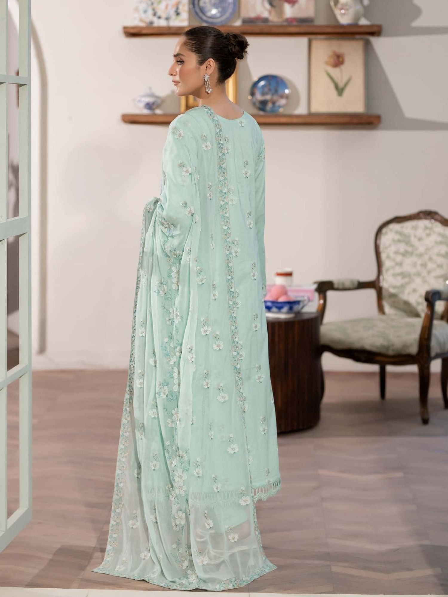 Noor-e-Fajar Shamsha NF-1455 | Luxury Embroidered Lawn Dress - Image 6