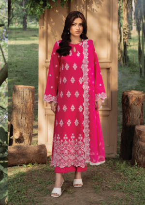 LLARA By Sanam Saeed Design-03