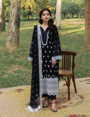 LLARA By Sanam Saeed Design-04